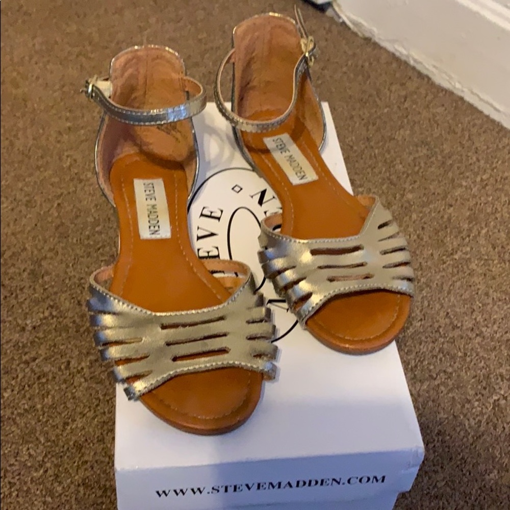 Steve Madden girls sandles
